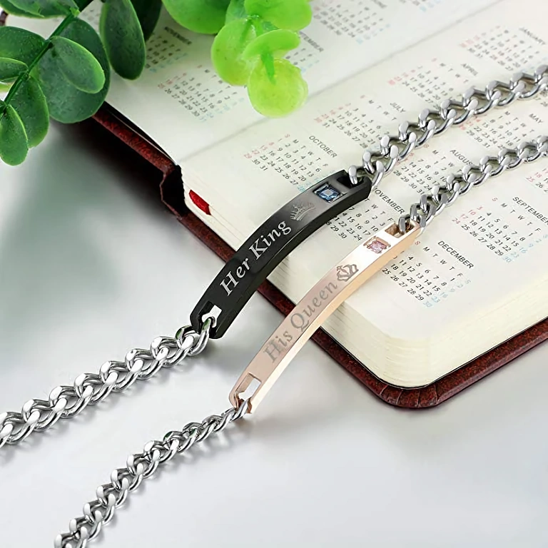 Romantikus ajándék pároknak, Her King és His Queen karkötő szett