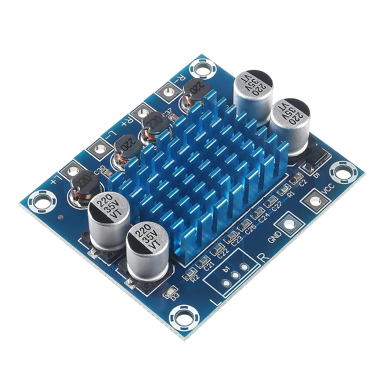 Részlet a hűtőbordákról XH-A232 erősítőnél Részlet hűtőbordákról XH-A232 autós erősítőhöz
