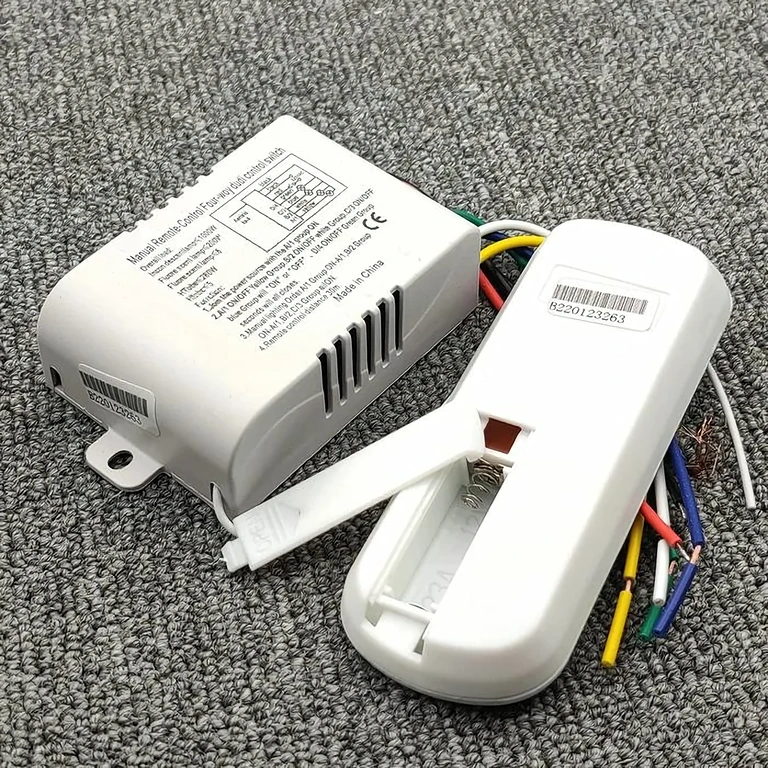 Távirányítós kapcsoló csillárhoz Távoli kapcsolású csillár indítás/leállítás rendszer