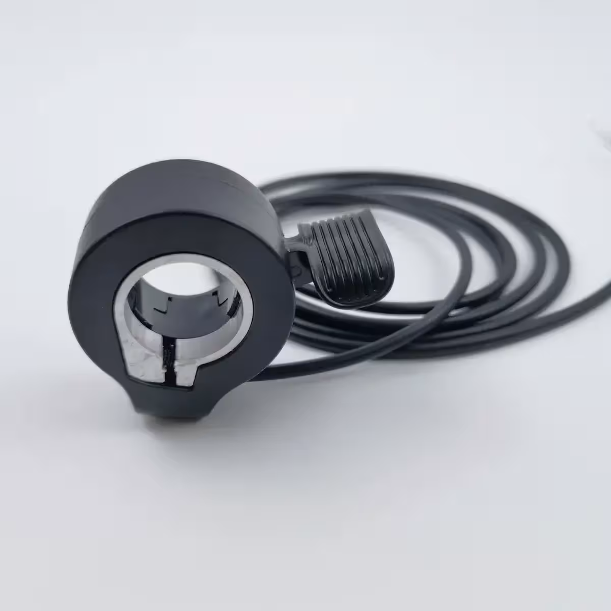 Ergonómiai markolat pontos vezérléshez elektromos rolleren