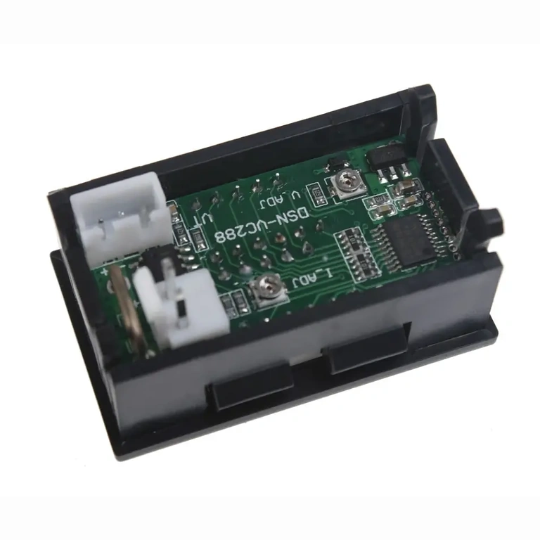 Digitális eszköz áram és feszültség mérésére