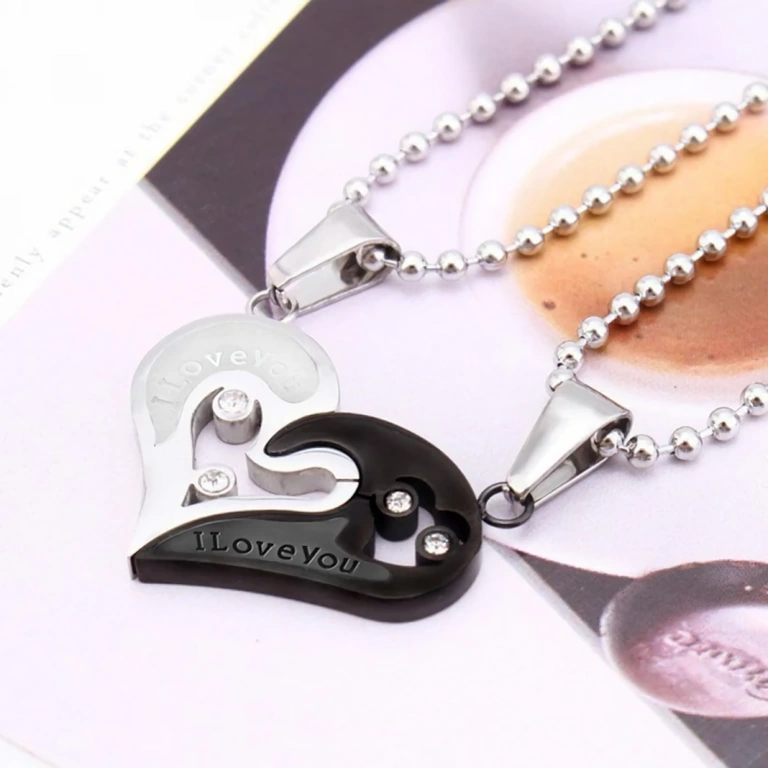 Szív alakú nyaklánc, ideális ajándék pároknak