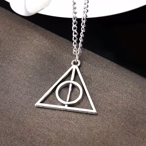 Harry Potter Halál Ereklyéi Medál Nyaklánc – Ezüst Színű Mágikus Ékszer