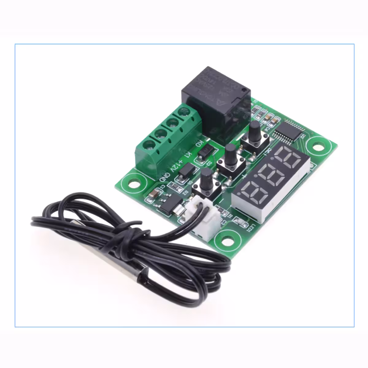 LED kijelző és hőmérséklet szabályozó gombok