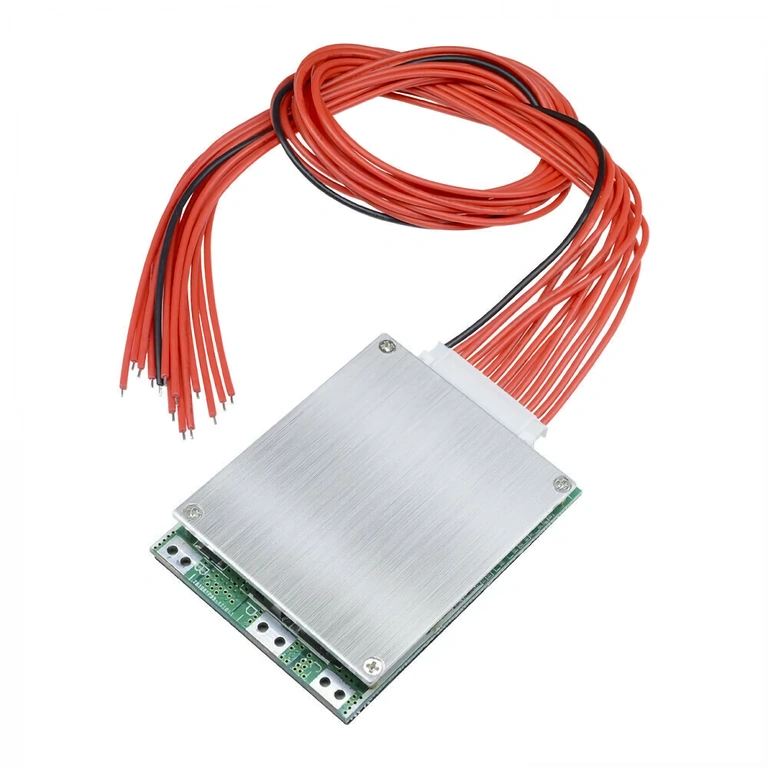 Túlterhelés elleni védelem és kiegyenlítés 13S akkumulátorokhoz