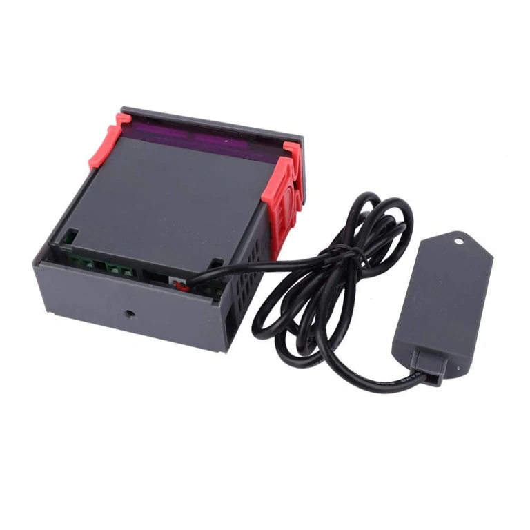 Digitális panelvezérlő szenzorral STC-3028