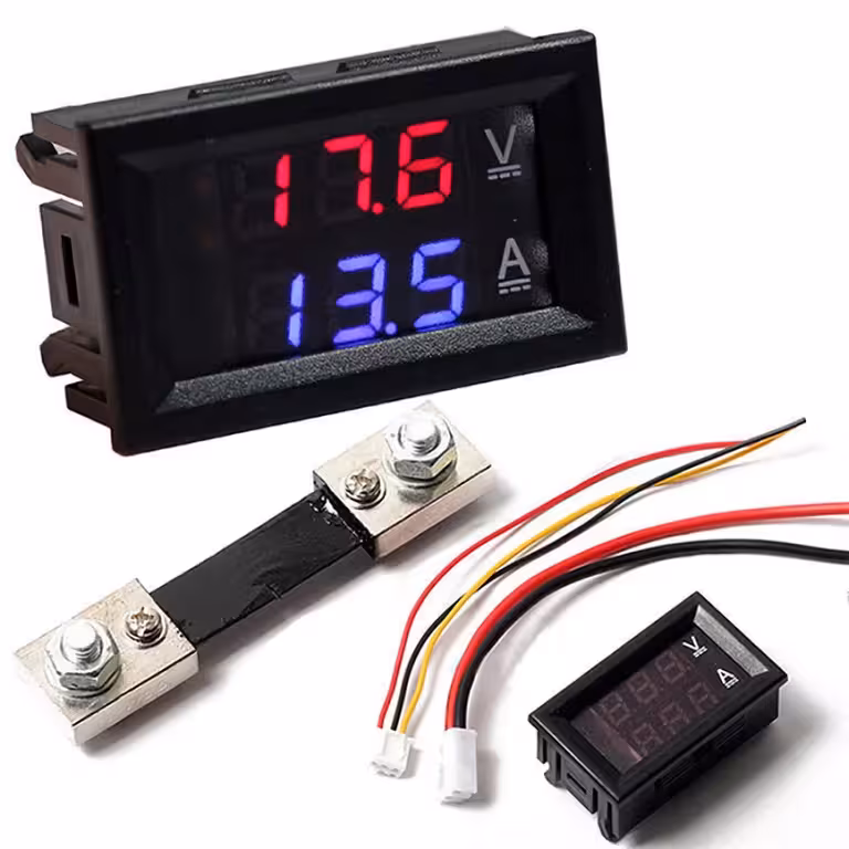 Digitális Volt-Ampermérő 0–100V 100A Beépített Sönten – LED Panel Autóhoz
