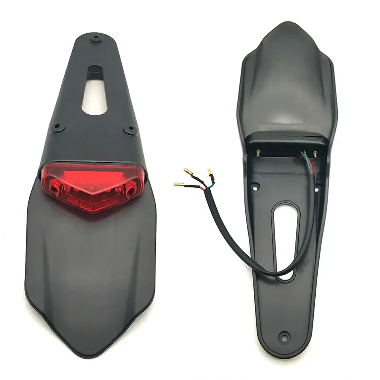 Teljes hátsó sárvédő készlet LED féklámpával motorhoz