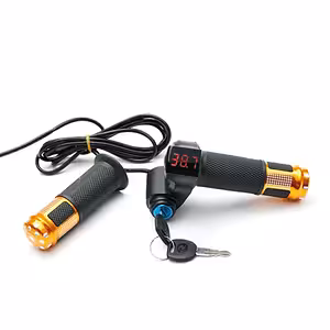 Gázkar Kapcsolóval és Kulccsal Elektromos Biciklihez, Robogóhoz – Akkumulátor Volt Mérő 12V–72V