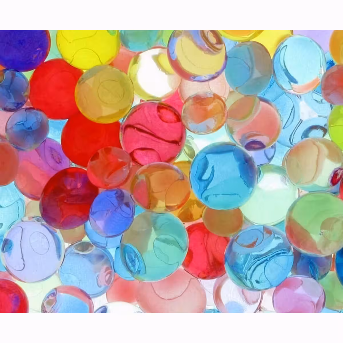 Színes, varázslatos hidrofil golyók ház- és eseménydíszítéshez