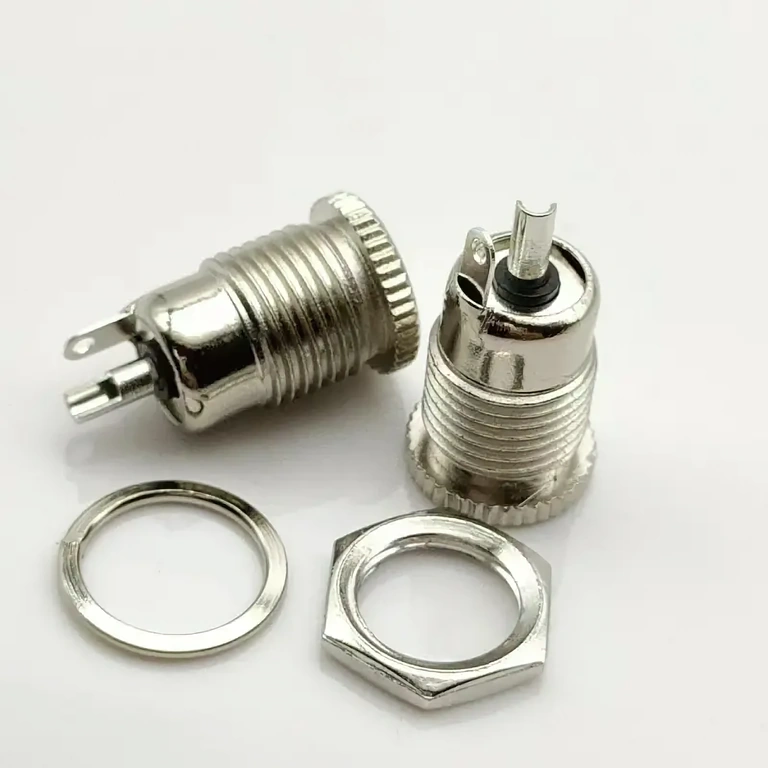 Erős töltő DIY és háztartási elektronikai alkalmazásokhoz