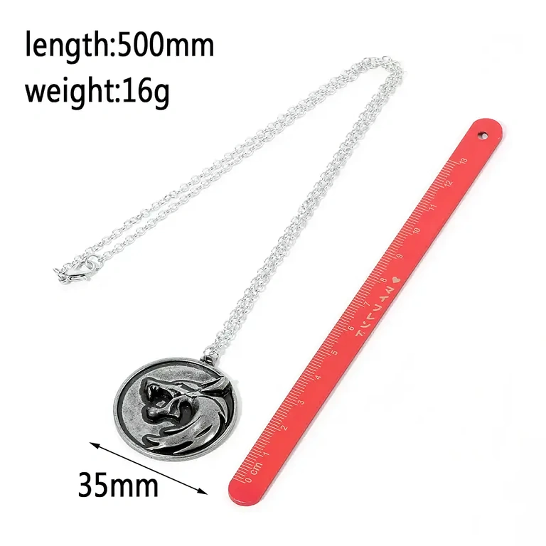 Witcher tematikájú ajándékkészlet, farkasfej medálok, kiváló minőség