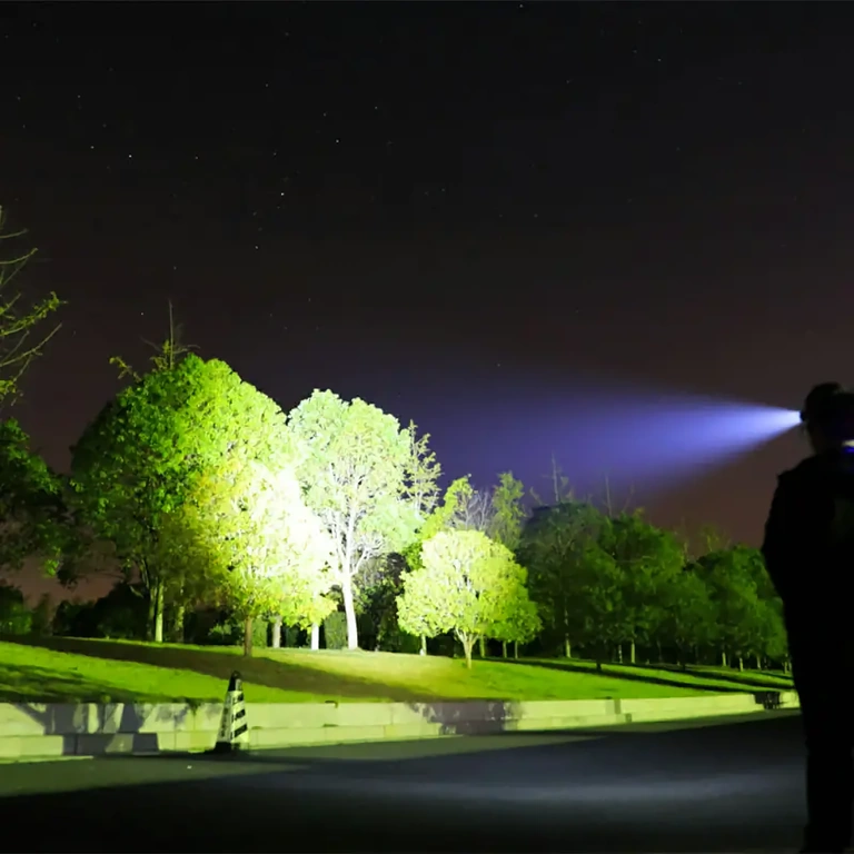 LED fejlámpa kempinghez, horgászathoz és túrázáshoz