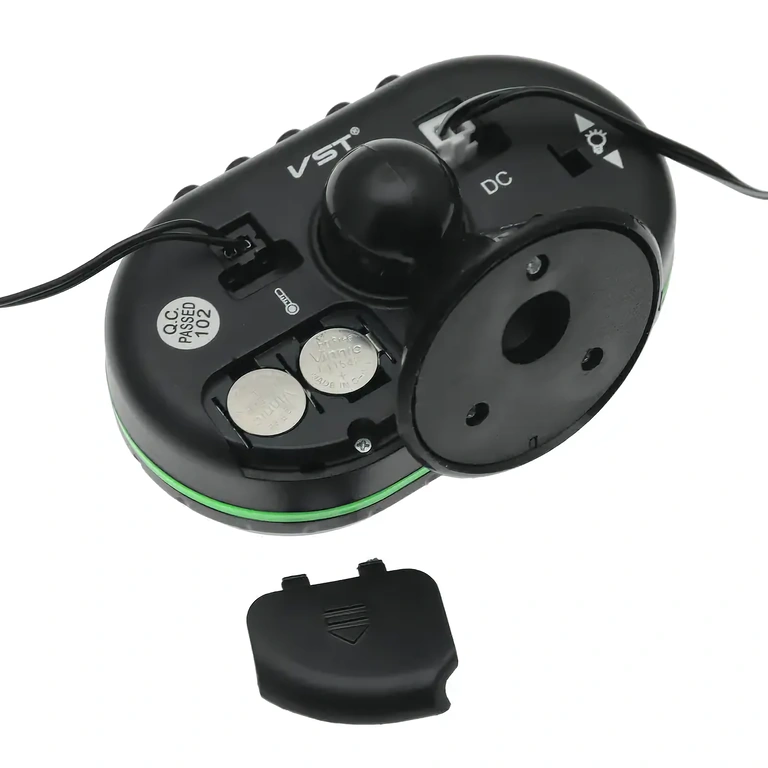 Digitális voltmérő hőmérséklet érzékelővel autóhoz