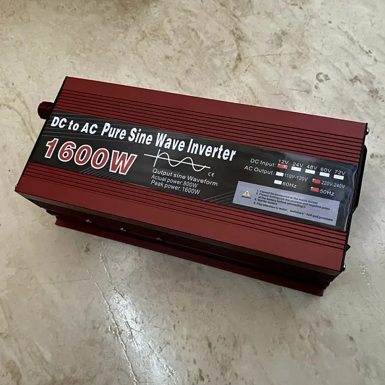 Hordozható inverter lakókocsiba 12V-220V Energiatáplálás kempingekhez és lakókocsikhoz