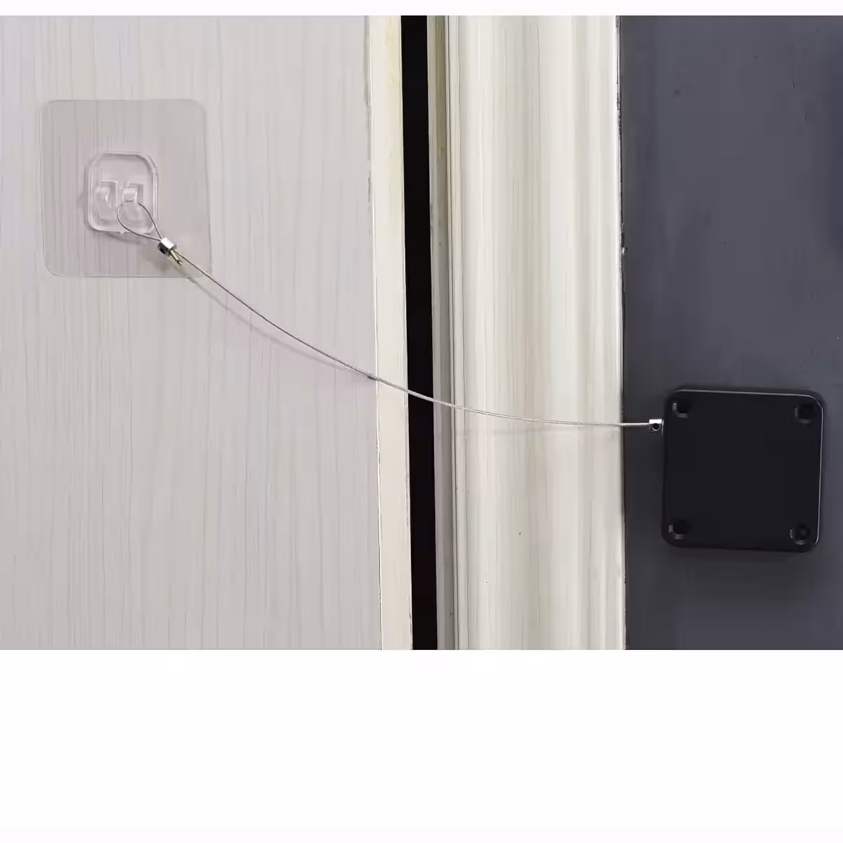 Irodai ajtók automatikus zárását biztosító készülék