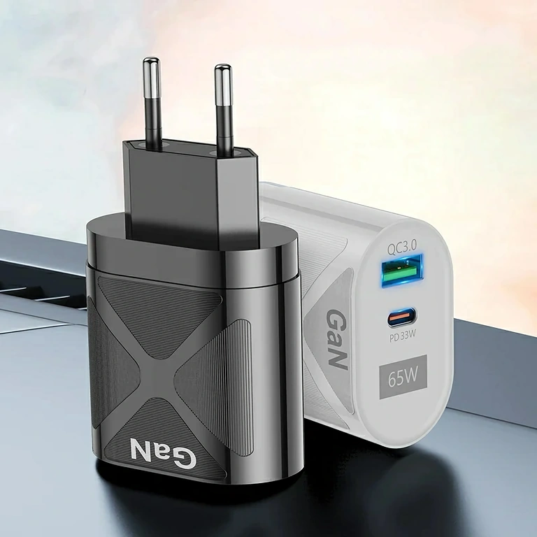 PD+QC3.0 töltő elölnézet GaN töltő Power Delivery és Quick Charge 3.0-val – elölnézet