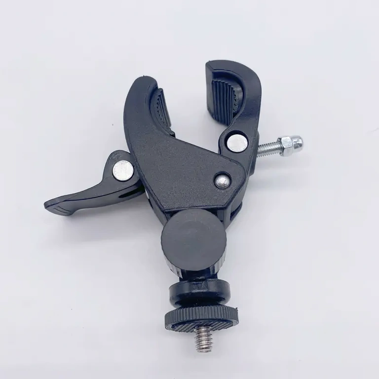 Biztonságos és stabil kamera rögzítés kormányra dinamikus kalandokhoz