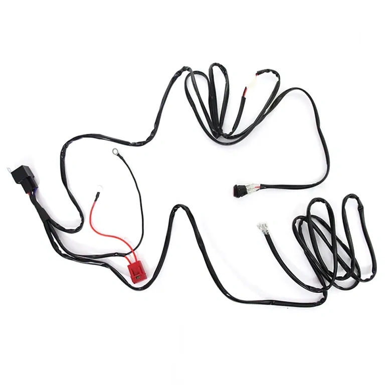 Kábelezési rendszer traktorra szerelt LED reflektorokhoz