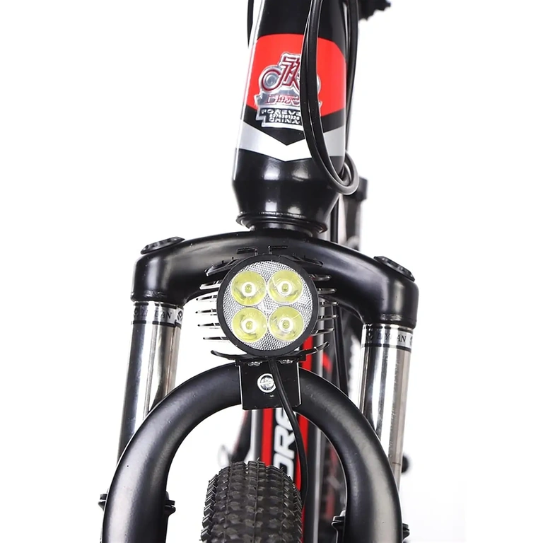 LED fényszóró felszerelve elektromos kerékpár elejére, elölnézet