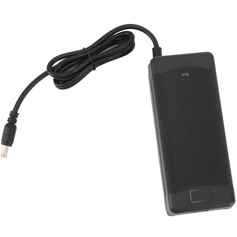 DC 2,1×5,5 mm csatlakozó 21V Li-Ion 2A töltőhöz – kompatibilis 18V Li-Ion akkumulátorokkal és hordozható szerszámokkal