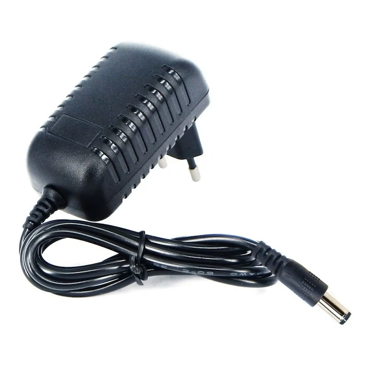 LiFePO4 12V 2A töltő OVP, OCP és rövidzárlat védelemmel