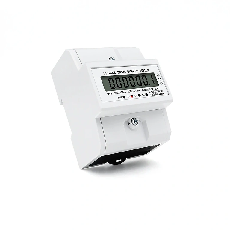 Trifázisú digitális fogyasztásmérő oldalnézete panelen