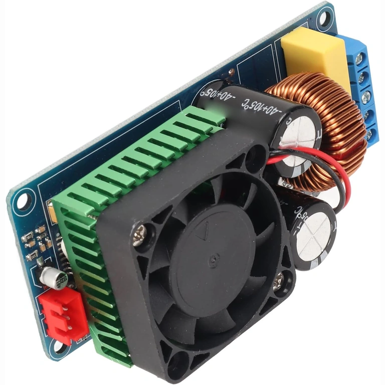 500W-os monó erősítő hűtőborda Hűtőbordák részlete a 500W mono erősítőn