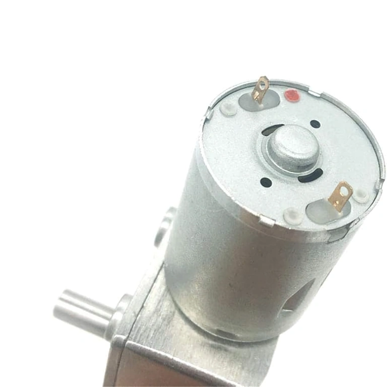 12V GY-370 motor hátulnézete csigás hajtással és tápcsatlakozókkal