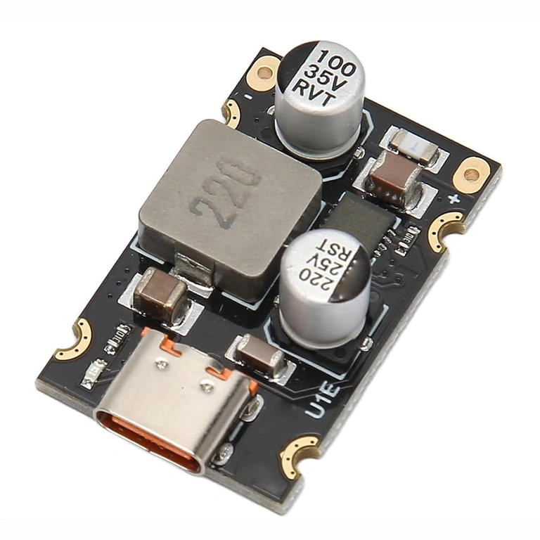 USB Type-C kimenet PD3.1 támogatással