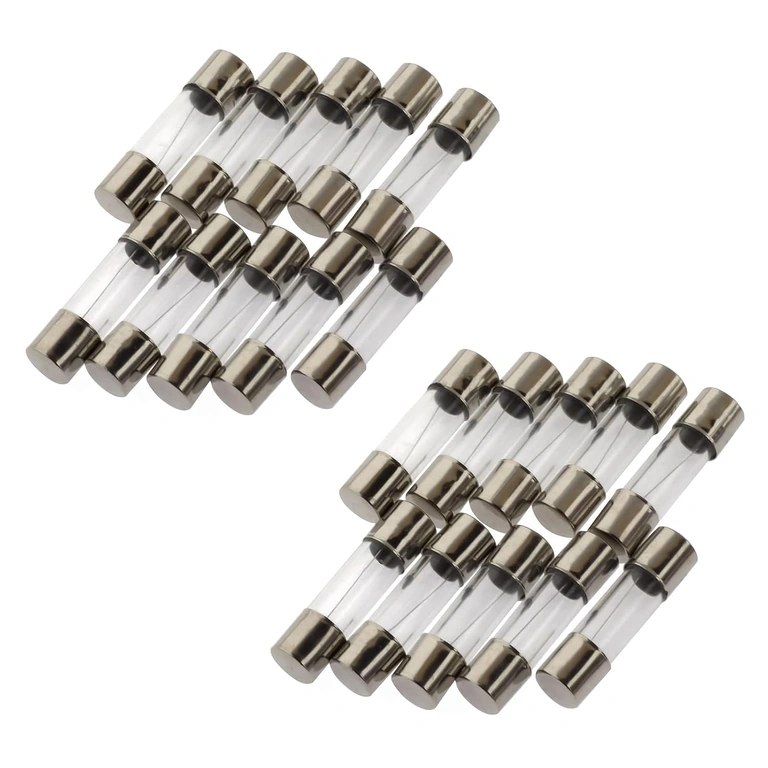 Üveg biztosíték 10A 5x20 mm elektromos készülékre szerelve